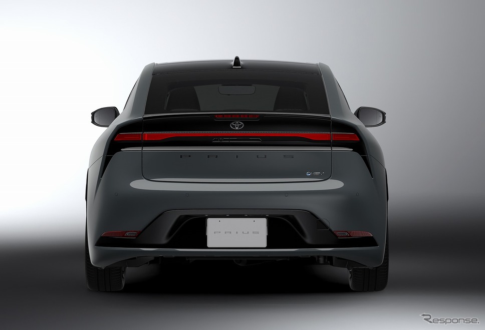 トヨタ プリウス 2.0L HEV プロトタイプ（アッシュ）《写真提供：トヨタ自動車》