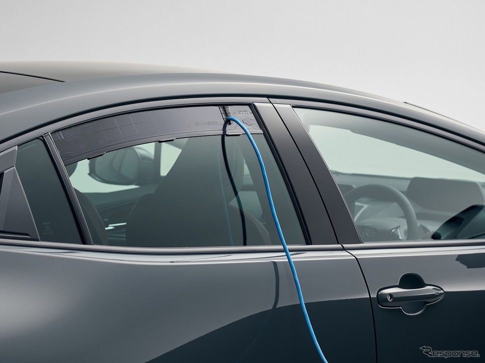 トヨタ プリウス 外部給電アタッチメント《写真提供：トヨタ自動車》