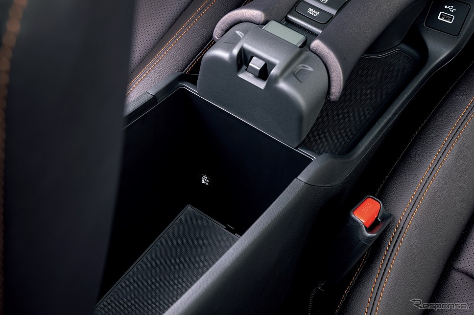 USB PDチャージャー(Honda CONNECTディスプレー装備車)《写真提供 ホンダアクセス》