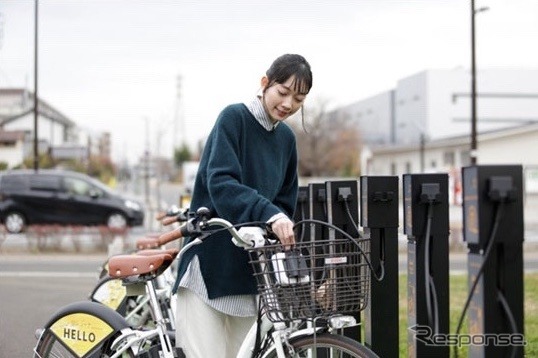 電動アシスト自転車への充電《写真提供 ジョルダン》