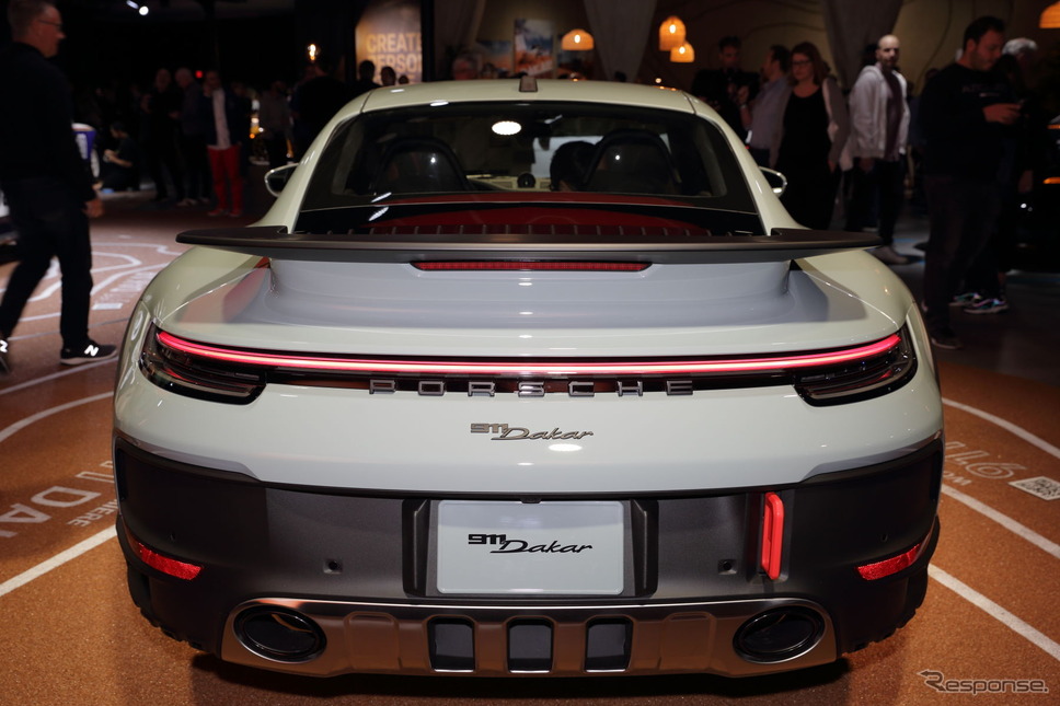 ポルシェ 911ダカール(ロサンゼルスモーターショー2022)《写真撮影 南陽一浩》