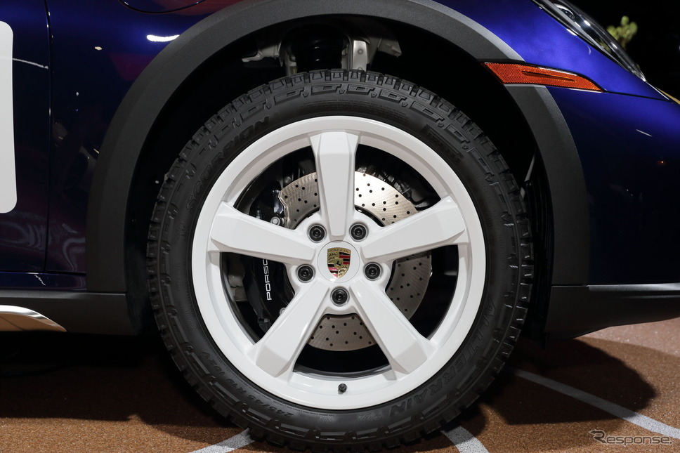 ポルシェ 911ダカール ラリーデザインパッケージ(ロサンゼルスモーターショー2022)《写真撮影 南陽一浩》