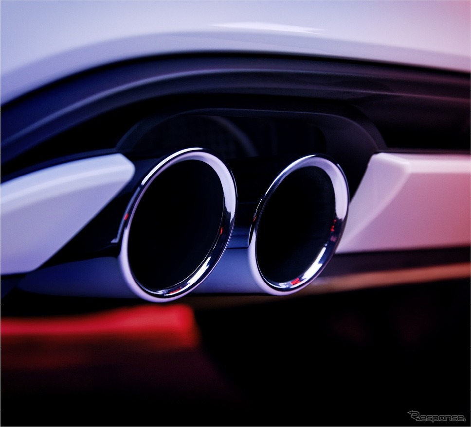 VW ポロ GTI クロームデュアルエキゾーストパイプ《写真提供：フォルクスワーゲンジャパン》
