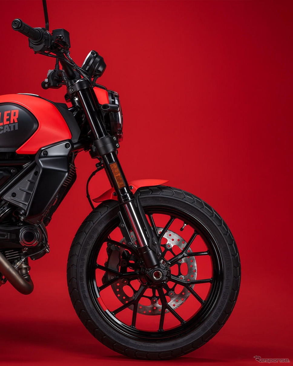 ドゥカティ・スクランブラー 新型の「フルスロットル」《photo by Ducati》