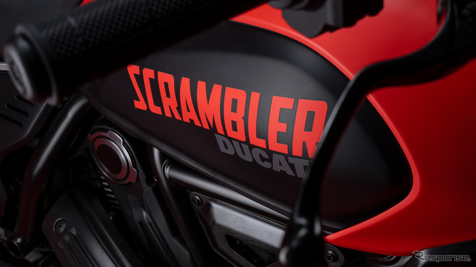 ドゥカティ・スクランブラー 新型の「フルスロットル」《photo by Ducati》