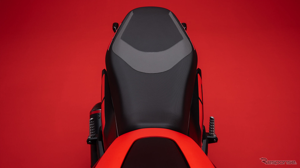 ドゥカティ・スクランブラー 新型の「フルスロットル」《photo by Ducati》