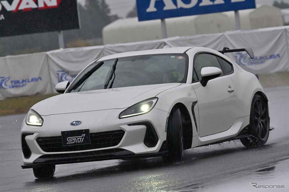 STIサーキットドライブ《撮影 雪岡直樹》