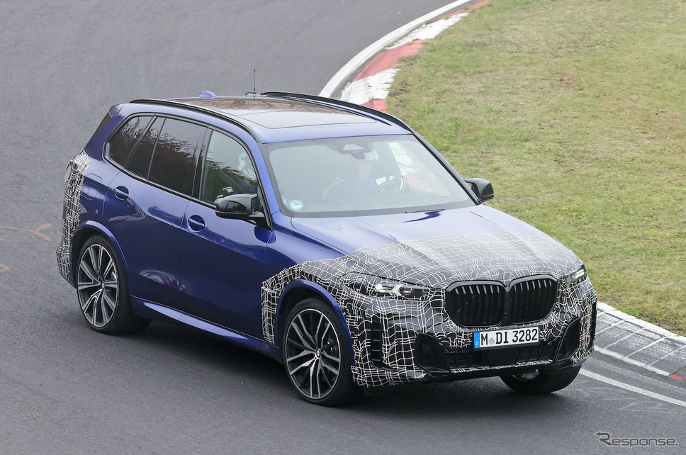 BMW X5 M60i プロトタイプ(スクープ写真)《APOLLO NEWS SERVICE》