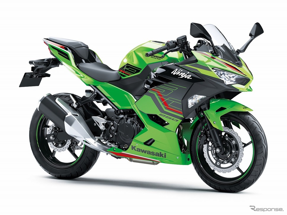 カワサキ Ninja 250 KRTエディション(ライムグリーン×エボニー)《写真提供:カワサキモータースジャパン》