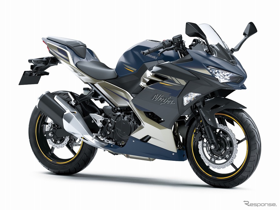 カワサキ Ninja 250(メタリックマグネティックダークグレー×メタリックマットトワイライトブルー)《写真提供:カワサキモータースジャパン》
