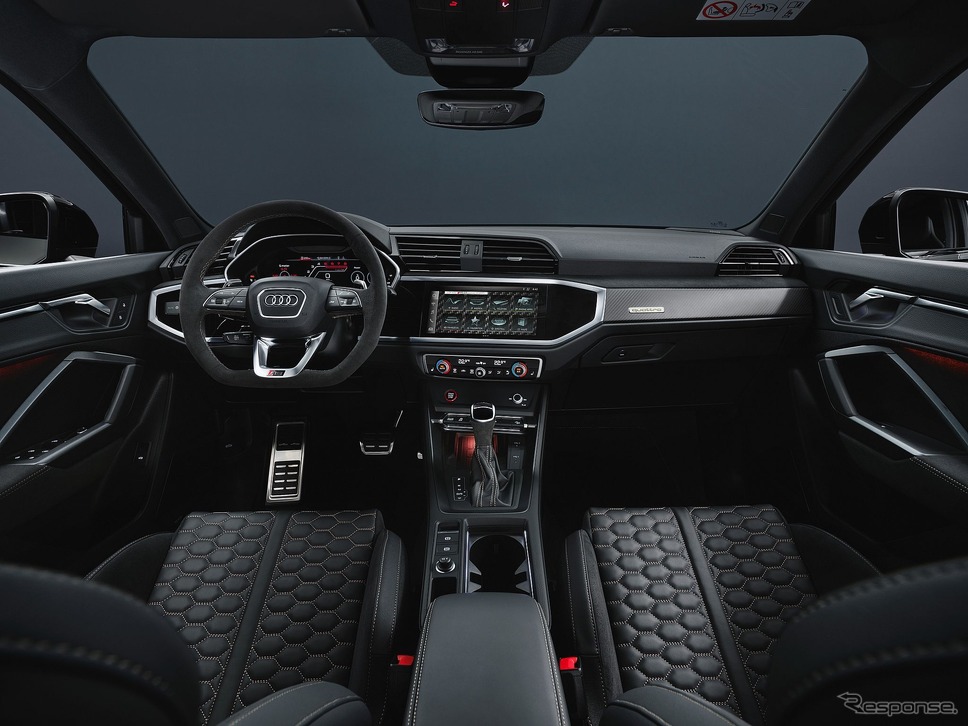アウディ RS Q3 スポーツバック の「エディション 10 years」《photo by Audi》