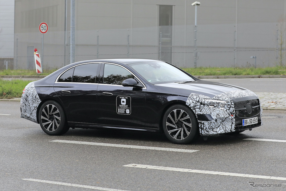 メルセデスベンツ Eクラス 次期型プロトタイプ(スクープ写真)《APOLLO NEWS SERVICE》