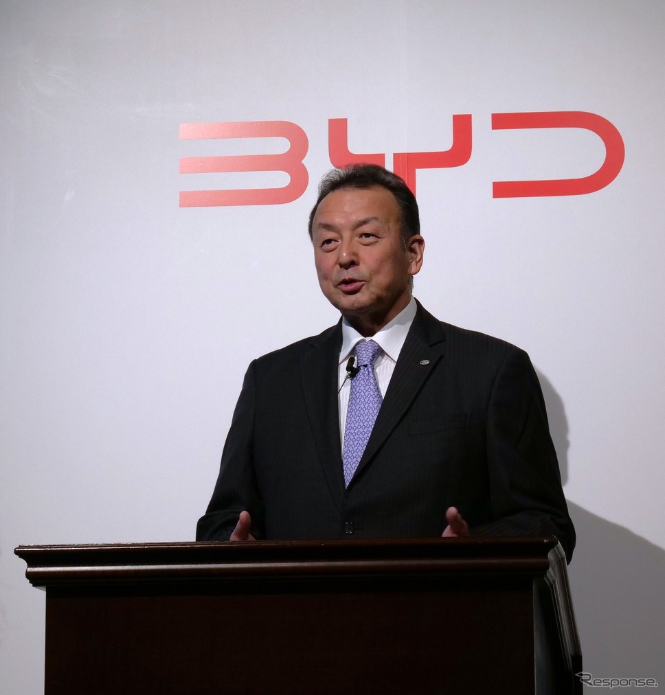 BYDオートジャパン 東福寺厚樹社長《写真撮影 佐藤耕一》