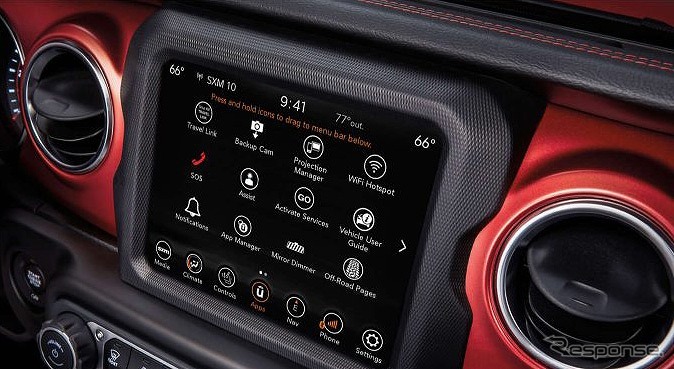 Apple CarPlay/Android Auto対応のオーディオナビゲーションシステム「Uconnect」《写真提供:Stellantisジャパン》