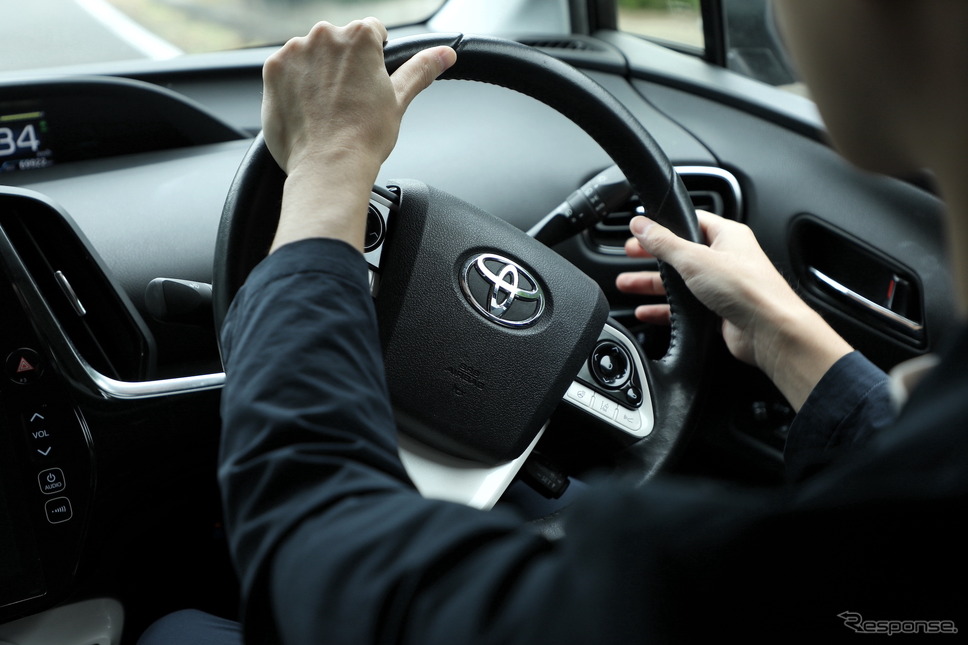 KINTO Unlimited:コネクティッドドライブトレーナーによるアドバイス(イメージ)《写真提供 トヨタ自動車》