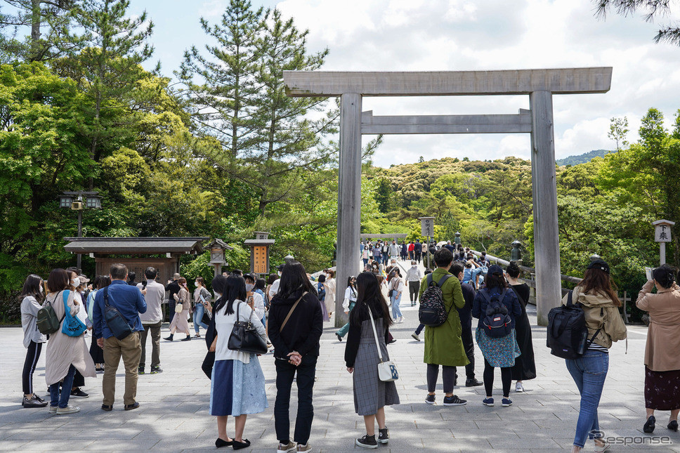 伊勢神宮内宮《Photo by Jinhee Lee/SOPA Images/LightRocket/ゲッティイメージズ》