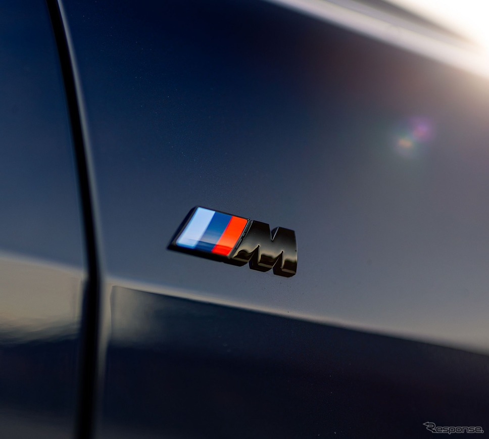 BMW i4 M50 の「Mパフォーマンスパーツ」装着車《photo by BMW》
