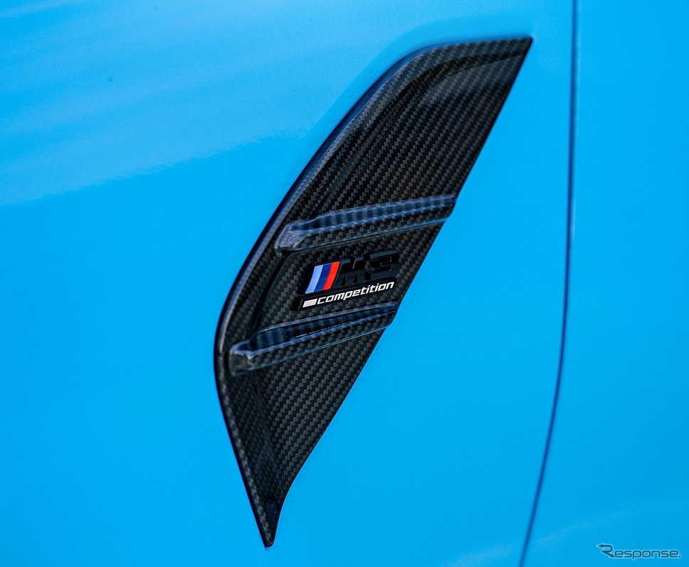 BMW M3 ツーリング の「Mパフォーマンスパーツ」装着車《photo by BMW》