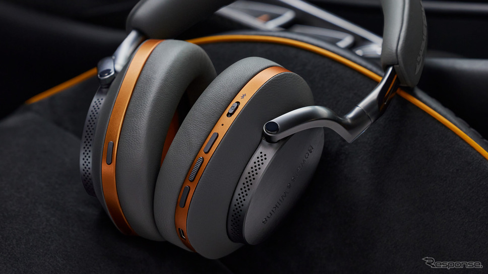 B&W P×8 マクラーレンエディション《写真提供 Bowers & Wilkins》