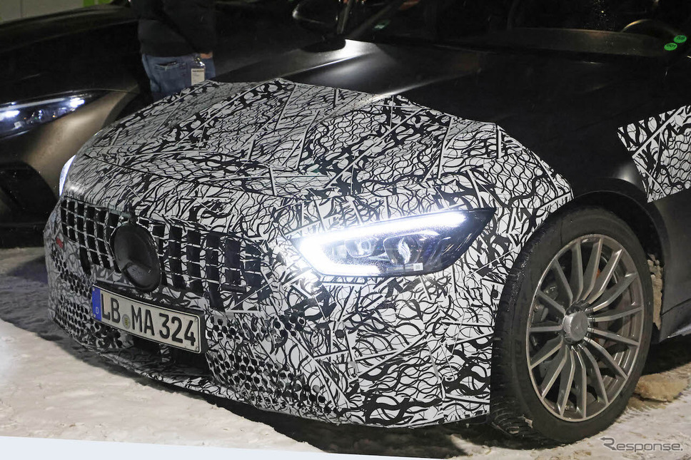 メルセデスAMG GT 4ドアクーペ 改良新型プロトタイプ(スクープ写真)《APOLLO NEWS SERVICE》