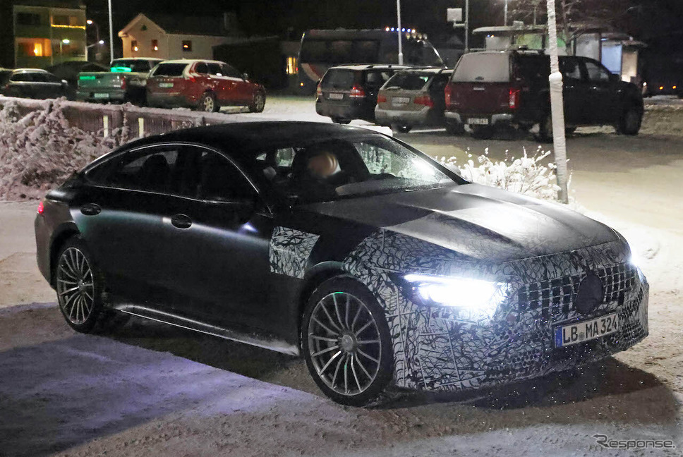 メルセデスAMG GT 4ドアクーペ 改良新型プロトタイプ(スクープ写真)《APOLLO NEWS SERVICE》