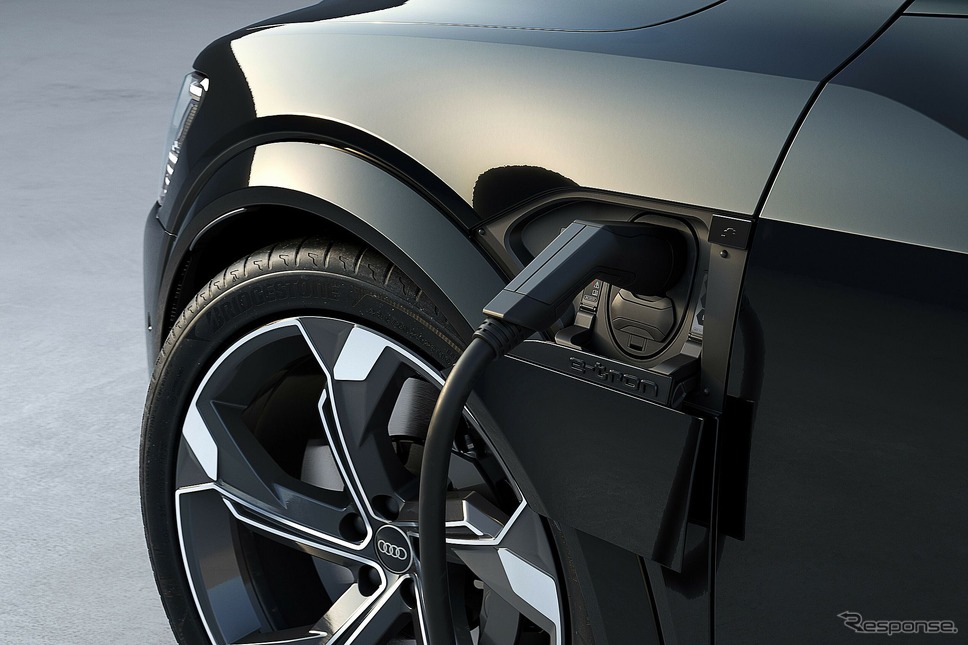 アウディ SQ8 e-tron《photo by Audi》