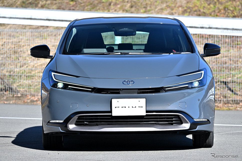 トヨタ プリウス 新型プロトタイプ(2リットルハイブリッド E-Four)《写真撮影 雪岡直樹》