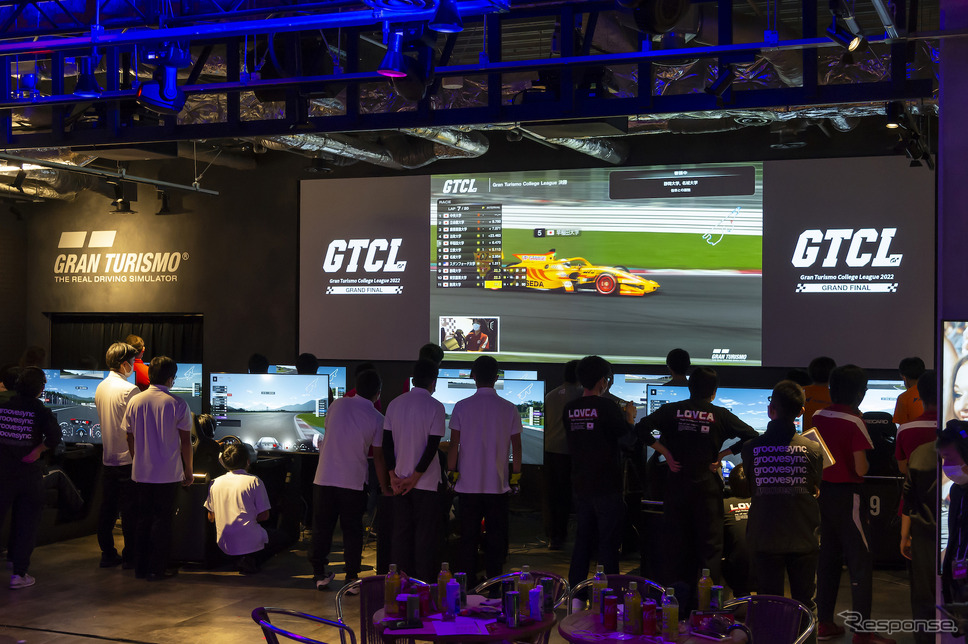 Gran Turismo College League 2022 決勝大会《写真提供 朝日新聞社》