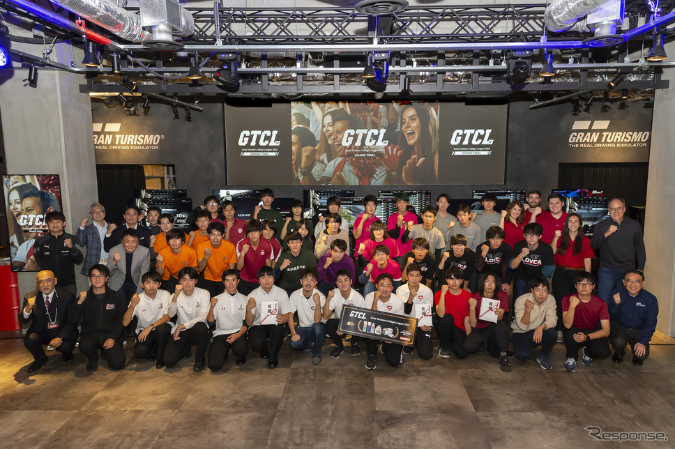 Gran Turismo College League 2022 決勝大会《写真提供 朝日新聞社》