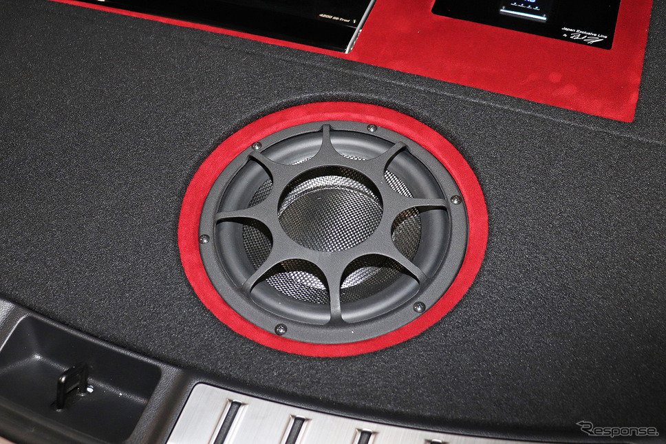 「DSP」が搭載されたオーディオカーの一例(ジャンライン&パートナーズ・デモカー)。Photo by 太田祥三