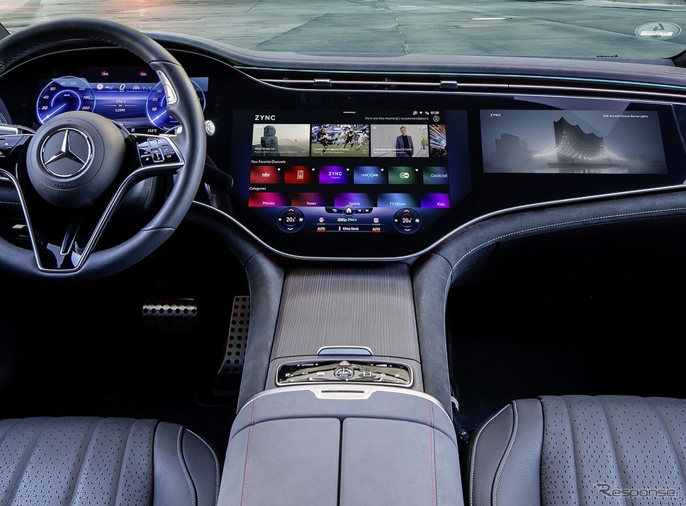 メルセデスベンツの「MBUXハイパースクリーン」に組み込まれたZYNCのシステム《photo by Mercedes-Benz》