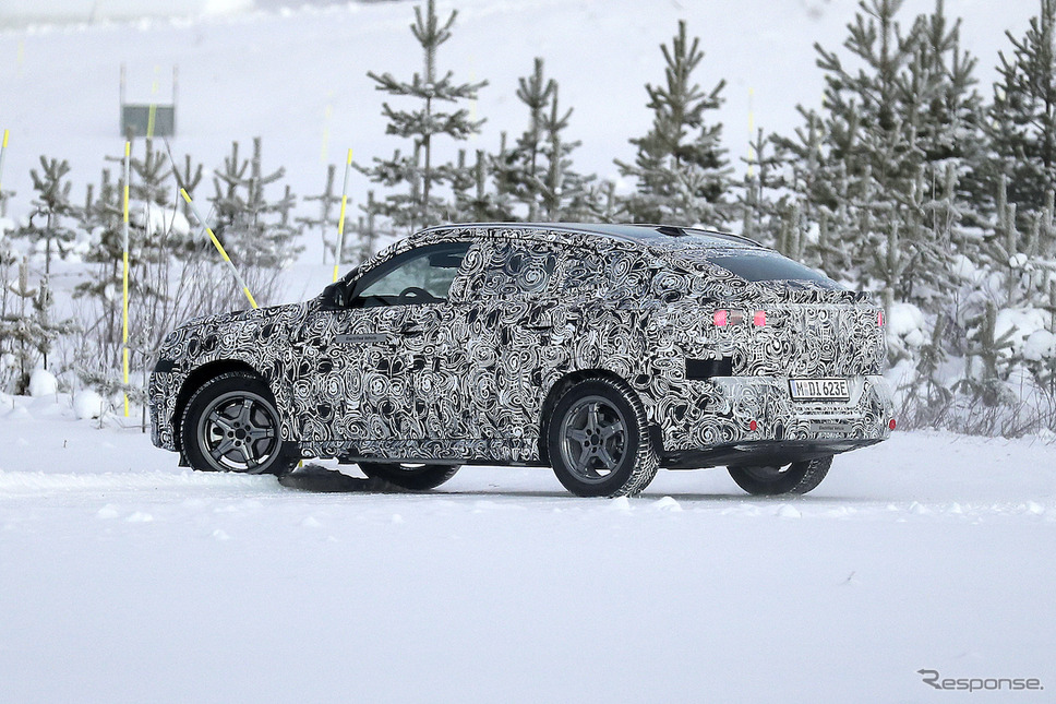 BMW iX2 プロトタイプ(スクープ写真)《APOLLO NEWS SERVICE》