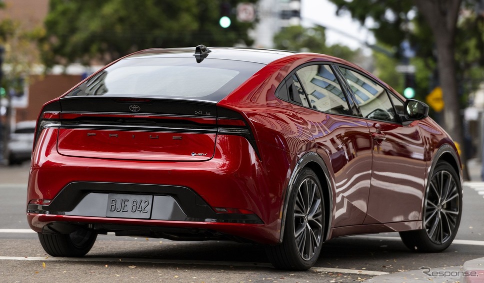 トヨタ・プリウス 新型の「XLE」（米国仕様）《photo by Toyota》