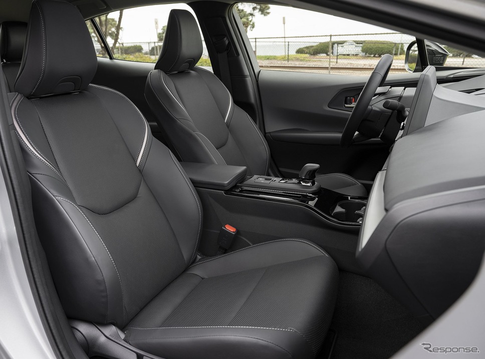 トヨタ・プリウス 新型の「XLE」（米国仕様）《photo by Toyota》