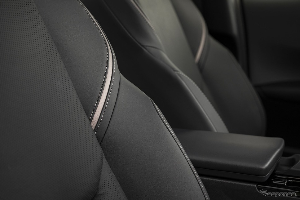 トヨタ・プリウス 新型の「XLE」（米国仕様）《photo by Toyota》