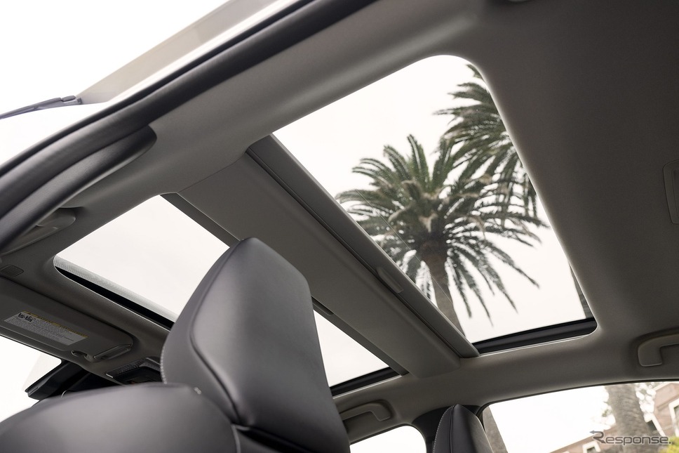 トヨタ・プリウス 新型の「XLE」（米国仕様）《photo by Toyota》