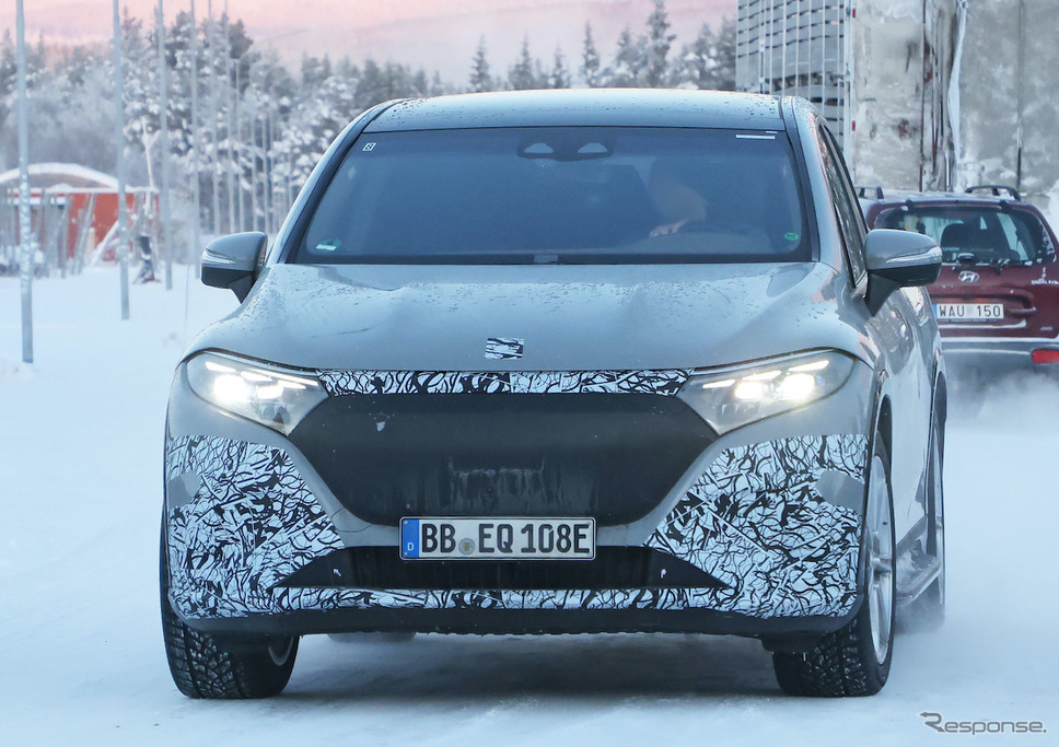 メルセデスマイバッハ EQS SUV プロトタイプ（スクープ写真）《APOLLO NEWS SERVICE》