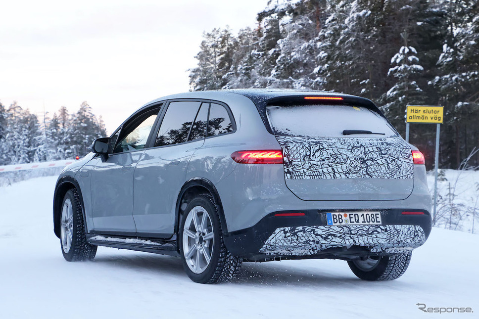 メルセデスマイバッハ EQS SUV プロトタイプ（スクープ写真）《APOLLO NEWS SERVICE》