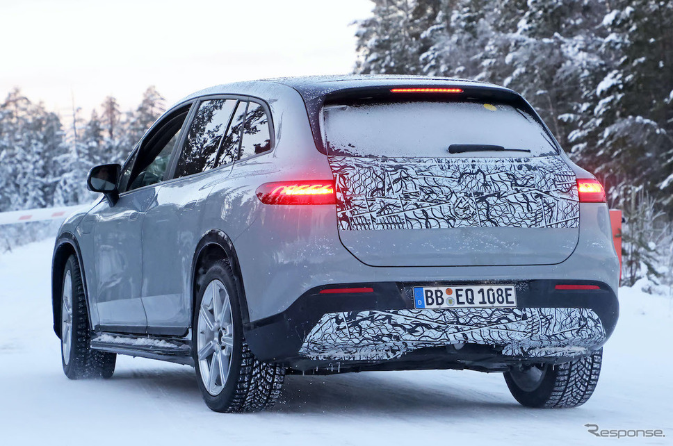 メルセデスマイバッハ EQS SUV プロトタイプ（スクープ写真）《APOLLO NEWS SERVICE》