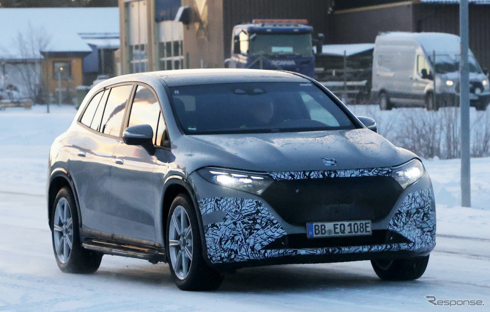 メルセデスマイバッハ EQS SUV プロトタイプ（スクープ写真）《APOLLO NEWS SERVICE》