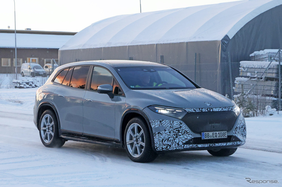 メルセデスマイバッハ EQS SUV プロトタイプ（スクープ写真）《APOLLO NEWS SERVICE》