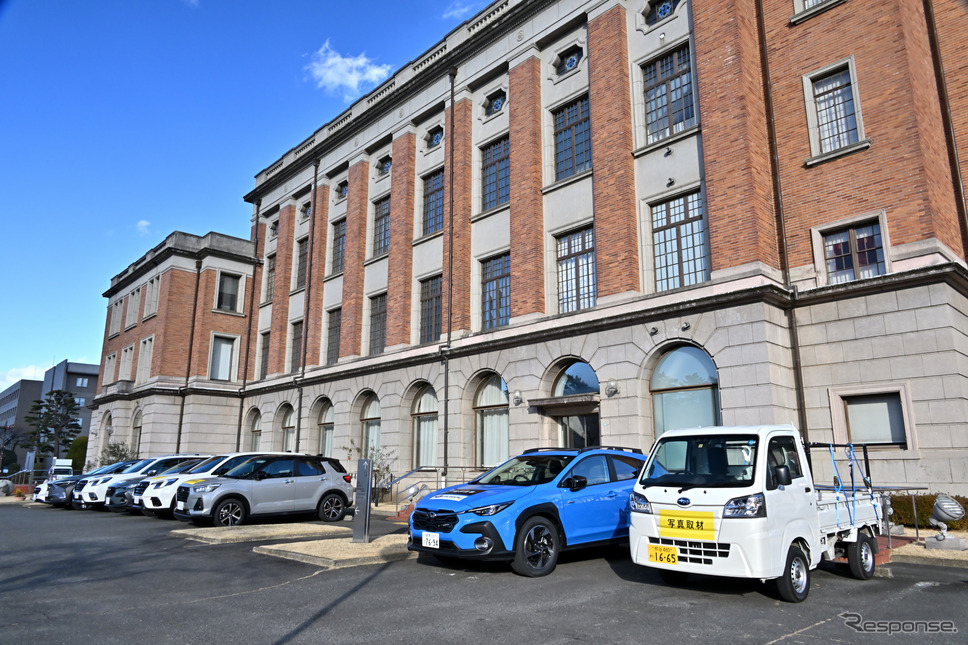 集合するスバル車《撮影 雪岡直樹》
