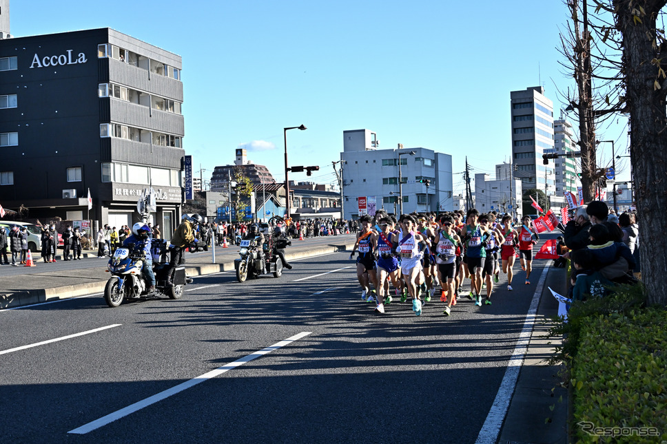 ニューイヤー駅伝の様子《撮影 雪岡直樹》