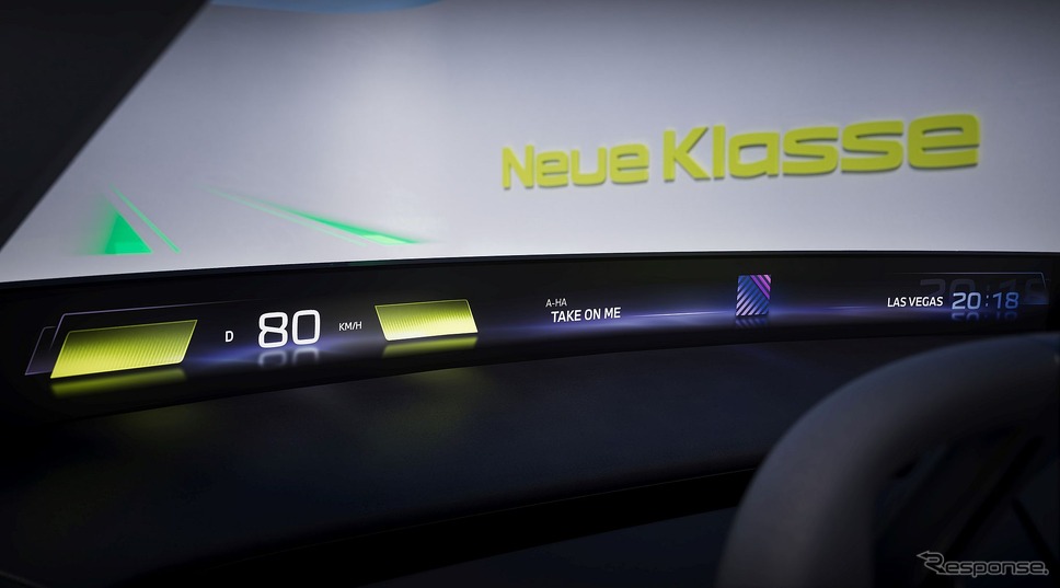 次世代ヘッドアップディスプレイが組み込まれたBMWの新型EVのインテリア《photo by BMW》