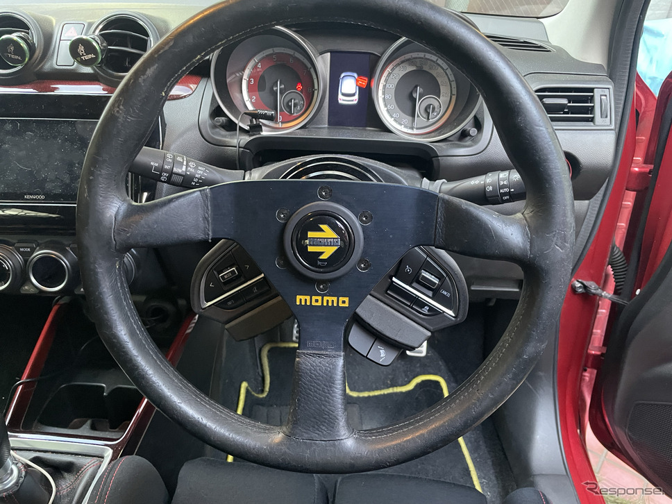 ステアリング交換が再びできる時代に! 周辺パーツの登場でスイッチも移設可能〜カスタムHOW TO〜