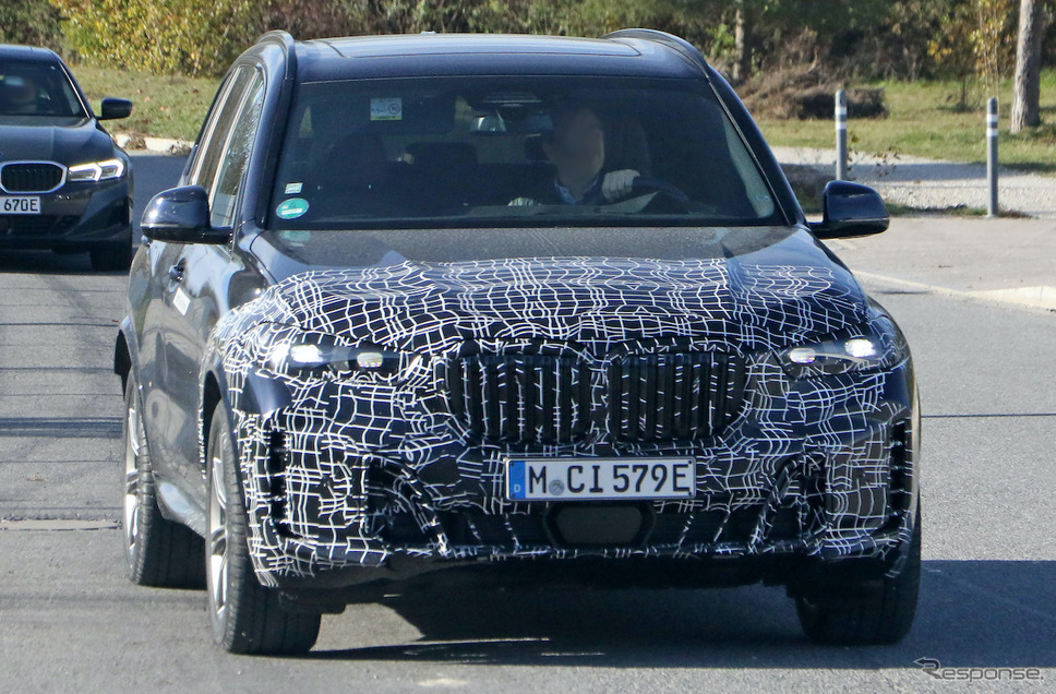 BMW X5 改良新型に設定されるPHEVモデルのプロトタイプ(スクープ写真)《APOLLO NEWS SERVICE》