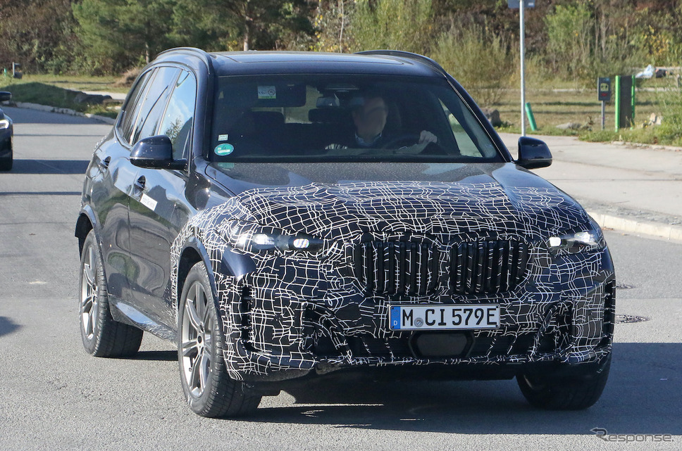 BMW X5 改良新型に設定されるPHEVモデルのプロトタイプ(スクープ写真)《APOLLO NEWS SERVICE》