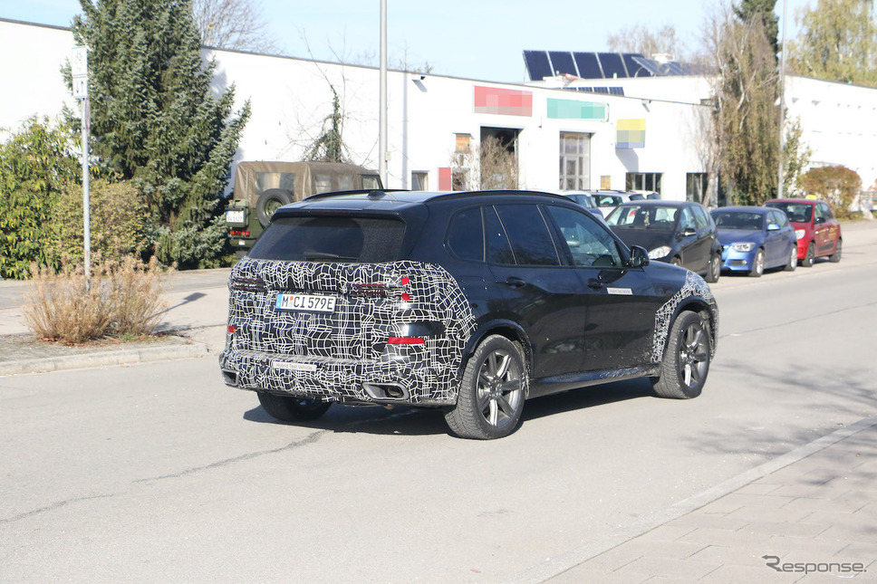 BMW X5 改良新型に設定されるPHEVモデルのプロトタイプ(スクープ写真)《APOLLO NEWS SERVICE》