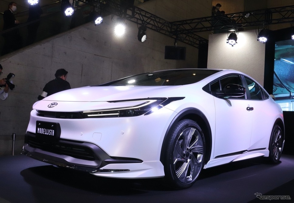 モデリスタ プリウス ELEGANT ICE STYLE(東京オートサロン2023)《写真撮影 中尾真二》