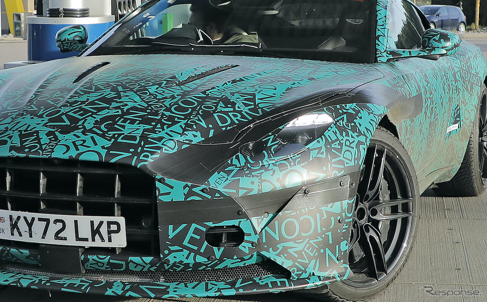 アストンマーティン DB11 プロトタイプ(スクープ写真)《APOLLO NEWS SERVICE》